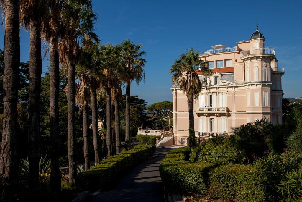 Hotel Les Tourelles Σαιντ-Μαξίμ Εξωτερικό φωτογραφία