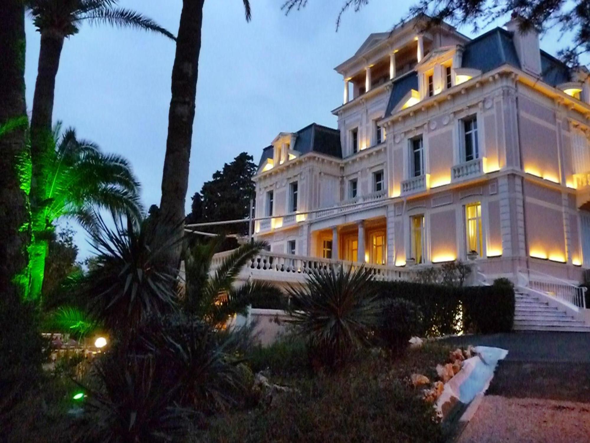 Hotel Les Tourelles Σαιντ-Μαξίμ Εξωτερικό φωτογραφία