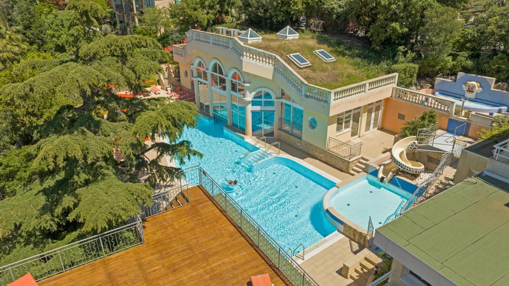 Hotel Les Tourelles Σαιντ-Μαξίμ Εξωτερικό φωτογραφία