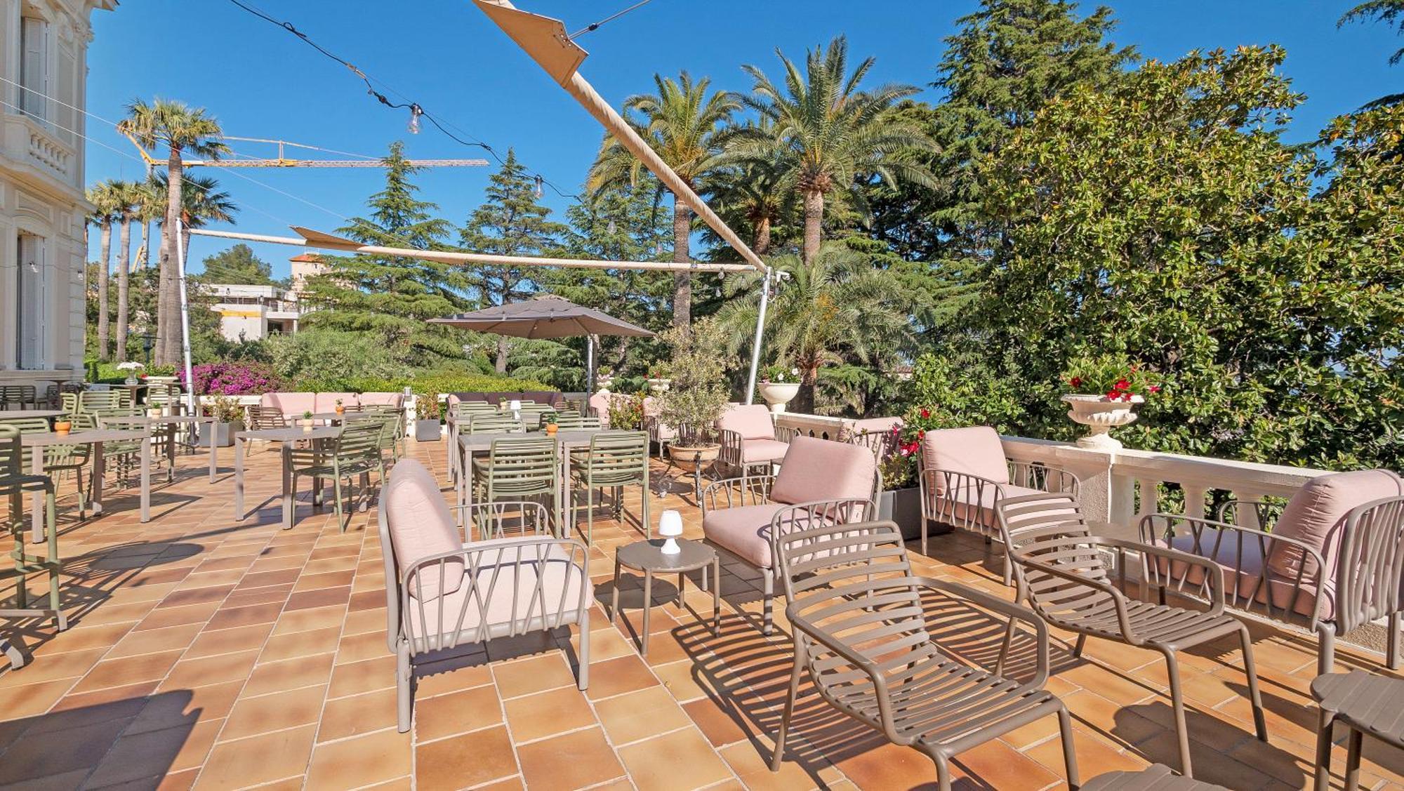 Hotel Les Tourelles Σαιντ-Μαξίμ Εξωτερικό φωτογραφία